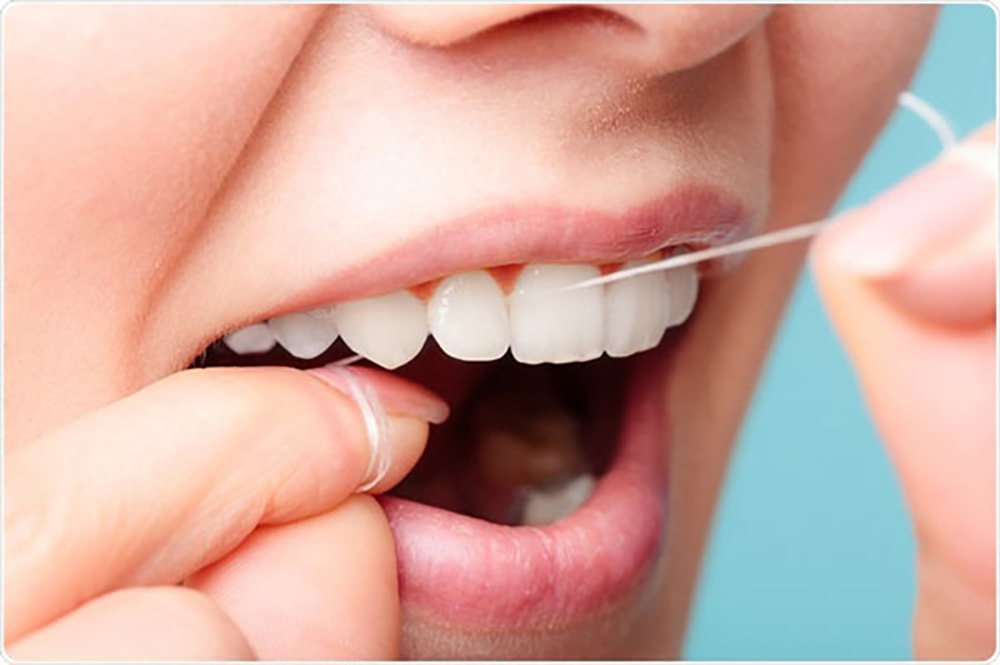Chỉ nha khoa tốt hơn nhiều so với việc dùng tăm xỉa răng