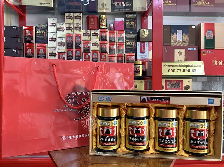 Cao hồng sâm chính hãng 365 sâm Hàn Quốc 6 năm tuổi hộp 4 lọ 240g Cao hồng sâm chính hãng 365 sâm Hàn Quốc 6 năm tuổi hộp 4 lọ 240g