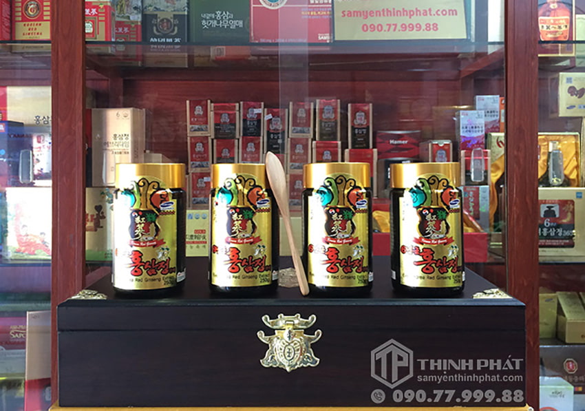 Cao hồng sâm Hàn Quốc hộp gỗ 4 lọ x 250g