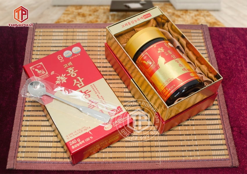 Cao hồng sâm Hàn Quốc Royal KGS cao cấp 240g Cao hồng sâm Hàn Quốc Royal KGS cao cấp 240g