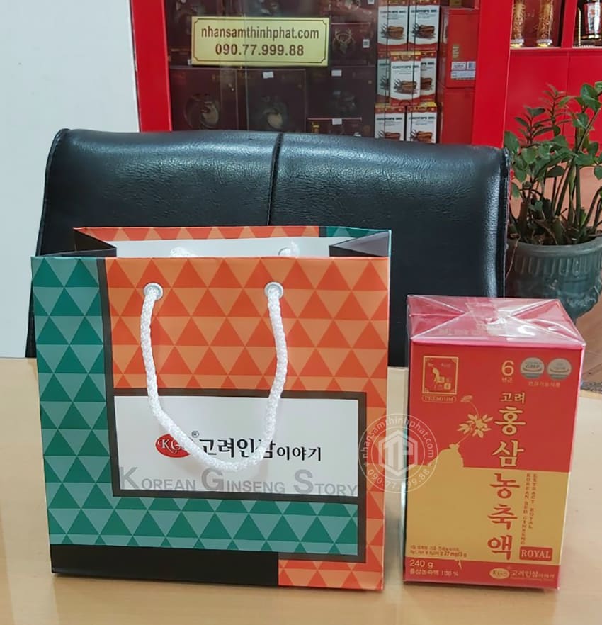 Cao hồng sâm Hàn Quốc Royal KGS cao cấp 240g Cao hồng sâm Hàn Quốc Royal KGS cao cấp 240g