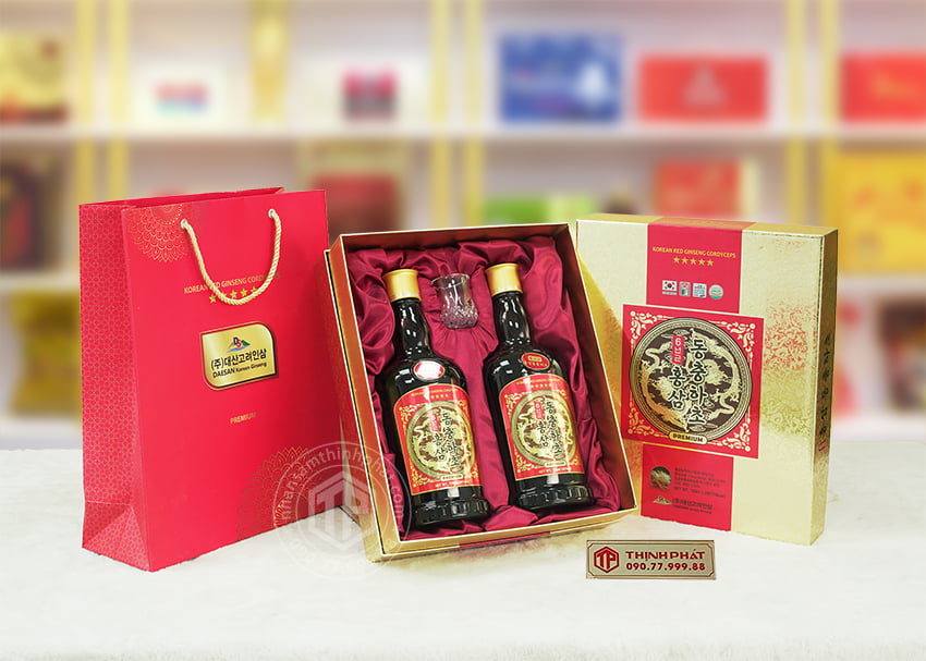 Nước hồng sâm đông trùng hạ thảo Hàn Quốc hộp 2 chai x 720ml