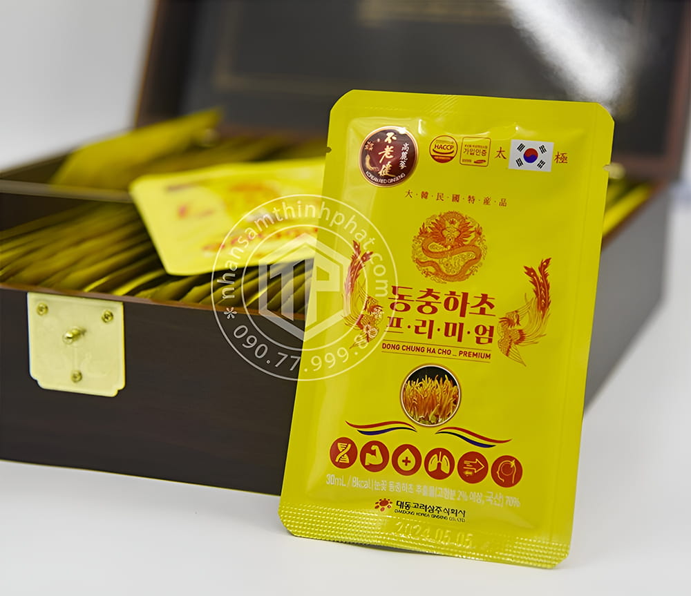 Trong nước đông trùng hạ thảo có chứa nhiều thành phần tốt cho sức khỏe