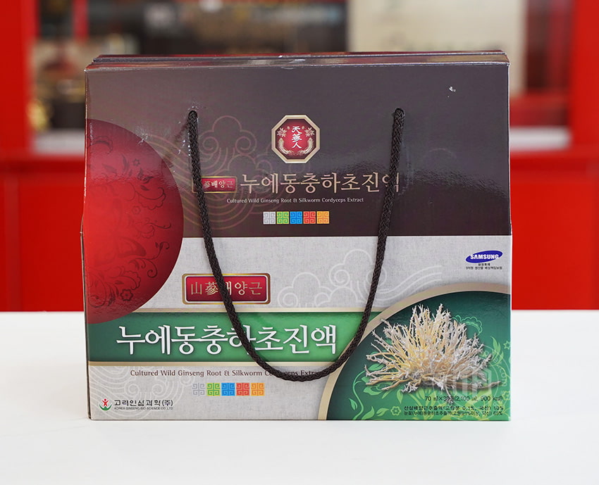 Nước đông trùng hạ thảo nhân sâm hộp 30 gói Nước đông trùng hạ thảo nhân sâm hộp 30 gói